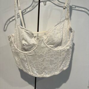 Gilly Hicks Lace Crop Top in White
